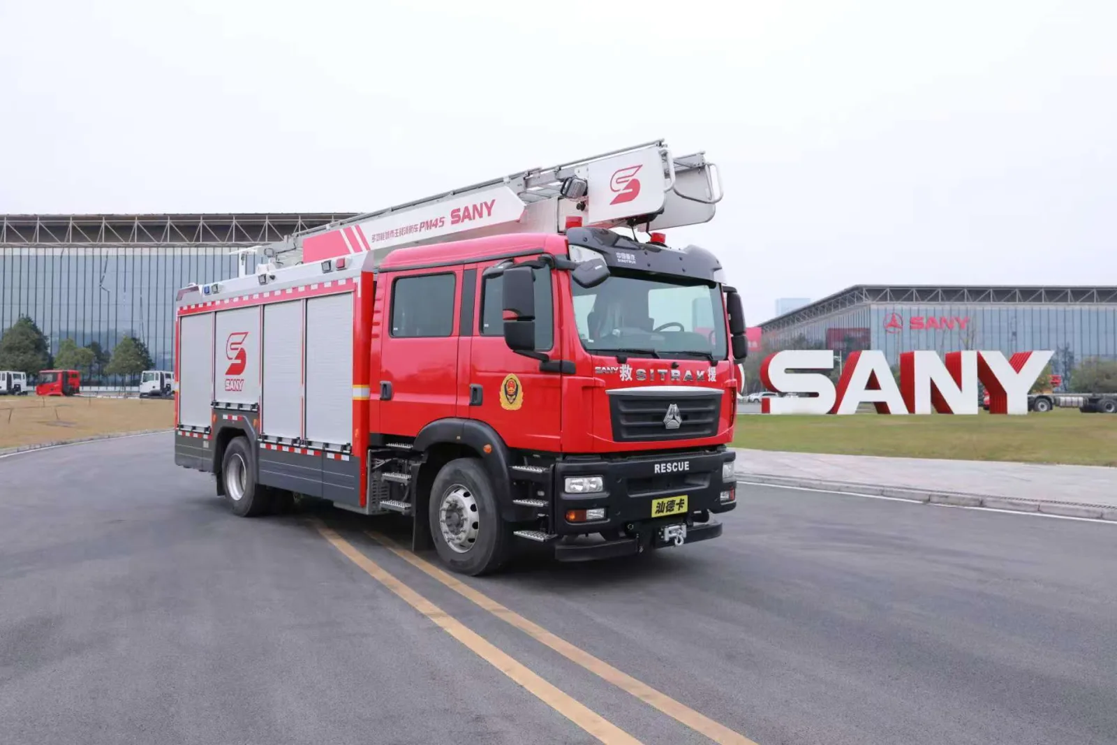 SANY PM45 Foam Fire Truck sənaye texnikası